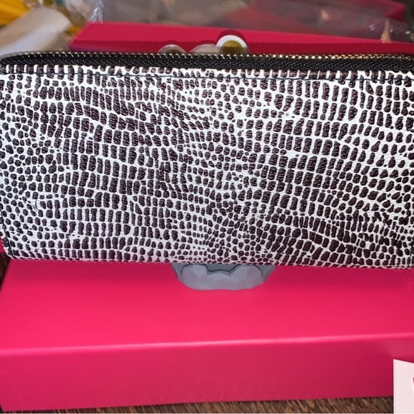 Trina Turk Croc Zip AROUND. New - Picture 2 of 8